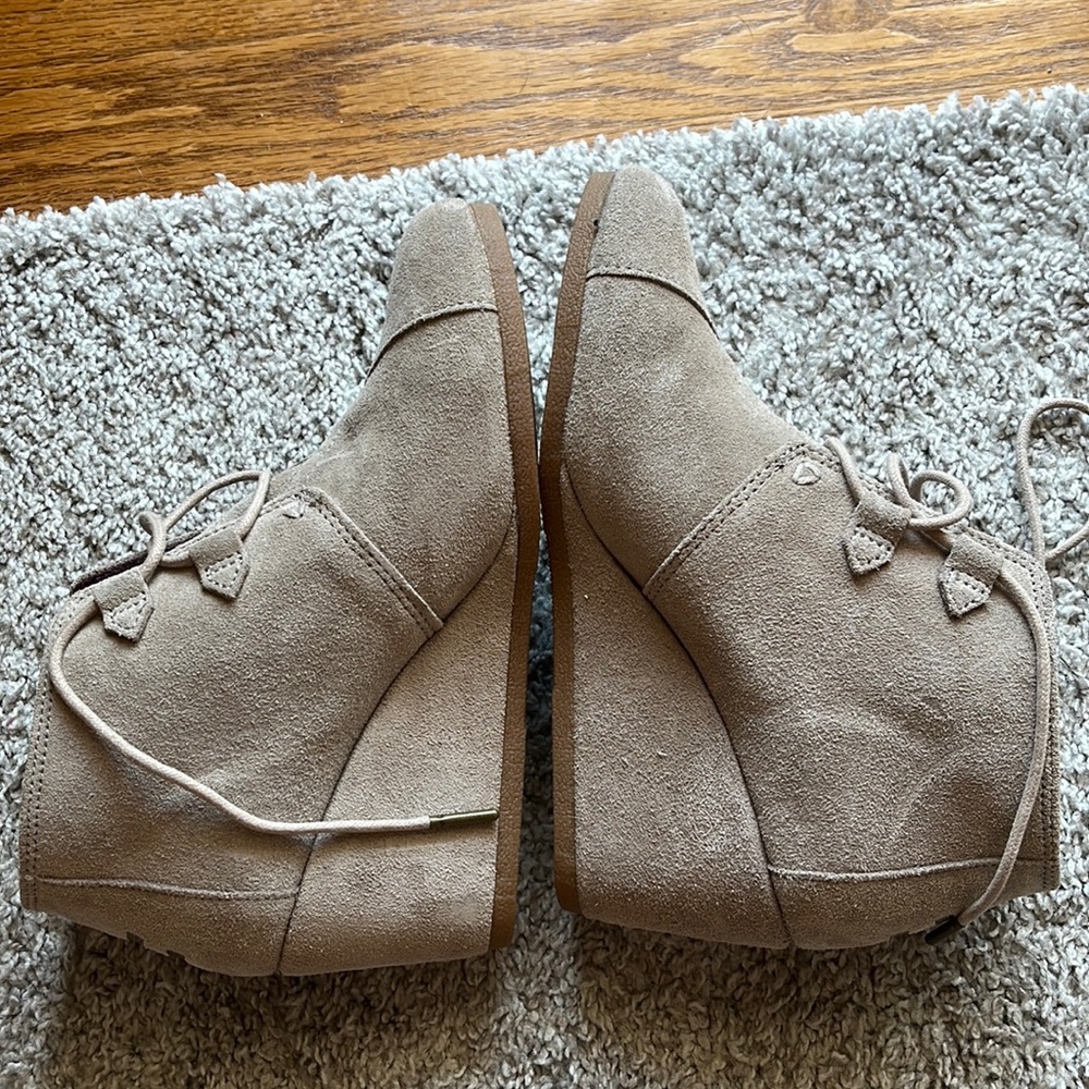 TOMS Kala women’s wedge ankle boots size 9